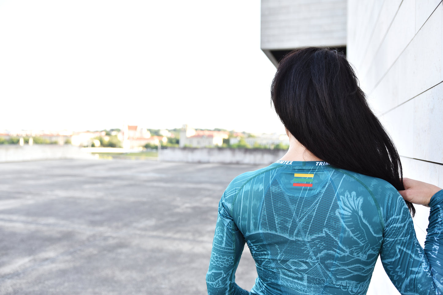 Moteriški žaliomis ilgomis rankovėmis marškinėliai