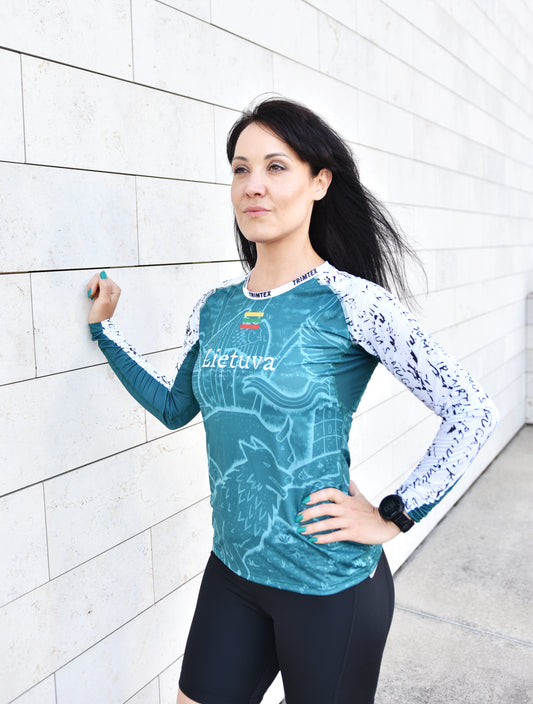 Moteriški ilgomis baltomis rankovėmis marškinėliai